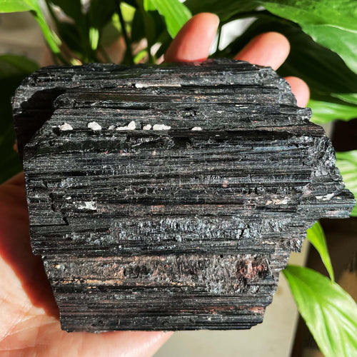 Musta Turmaliini, raaka 1025g