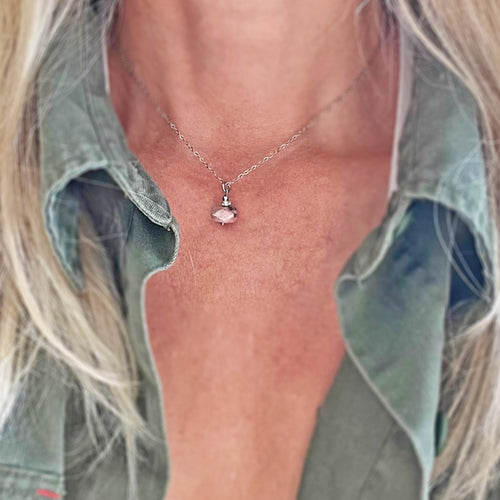 Kristalliriipus - Rodoniitti