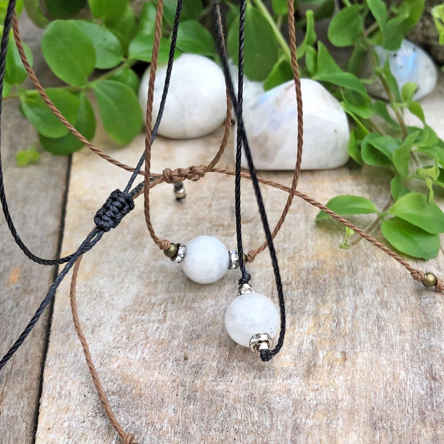 Choker Kaulakoru - Kuukivi