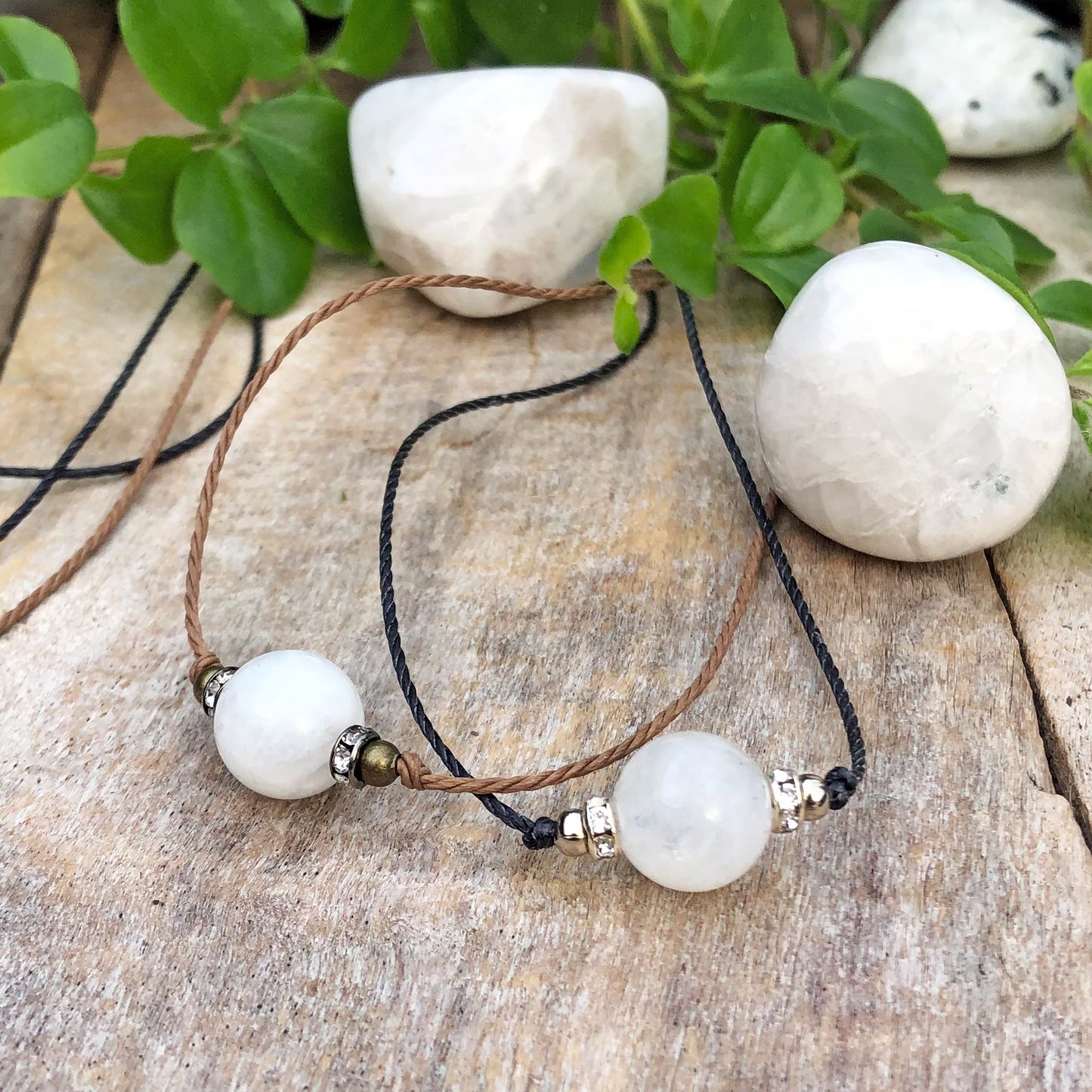 Choker Kaulakoru - Kuukivi